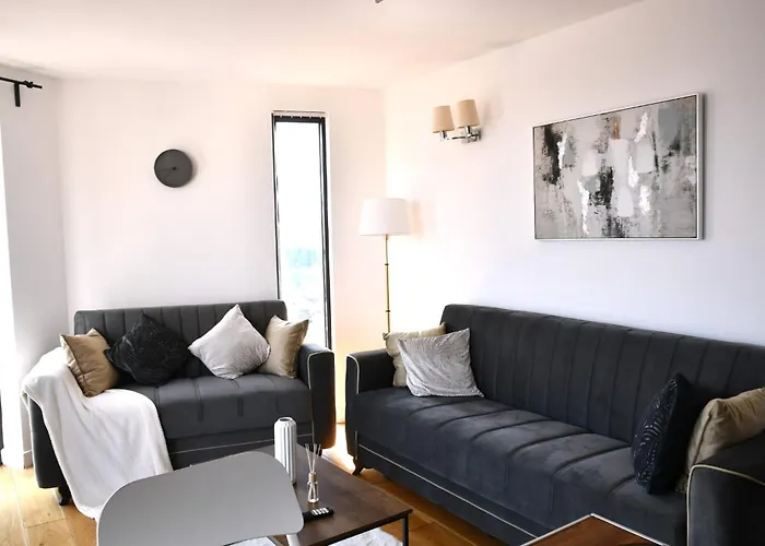 Spacious 2Bedroom Apartment In London City Airport