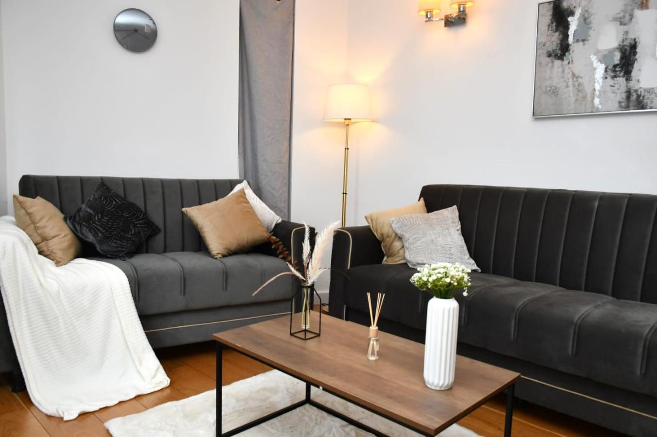 Spacious 2bedroom In Airport Apartamento Londres