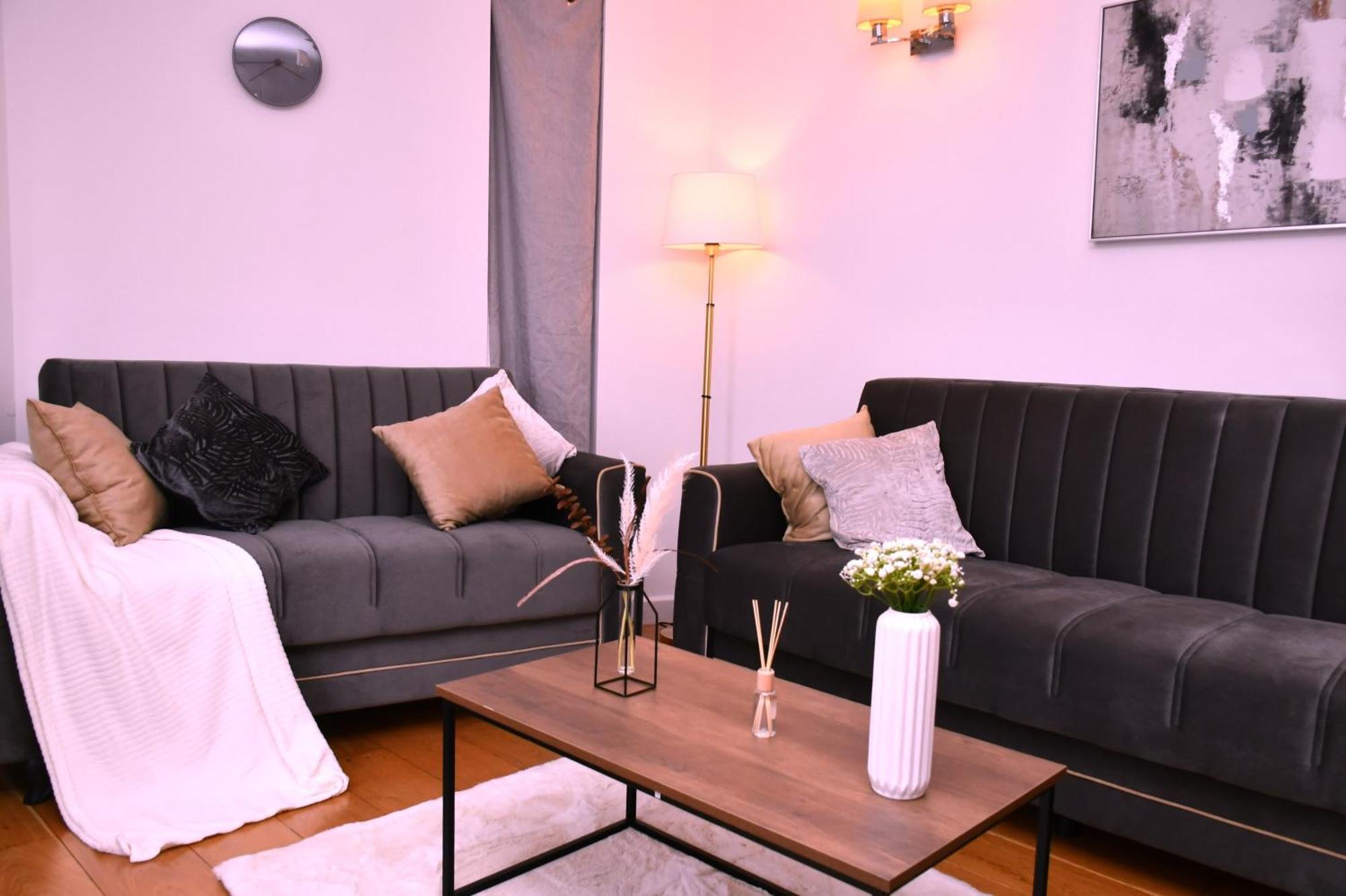 Spacious 2bedroom In Airport Apartamento Londres