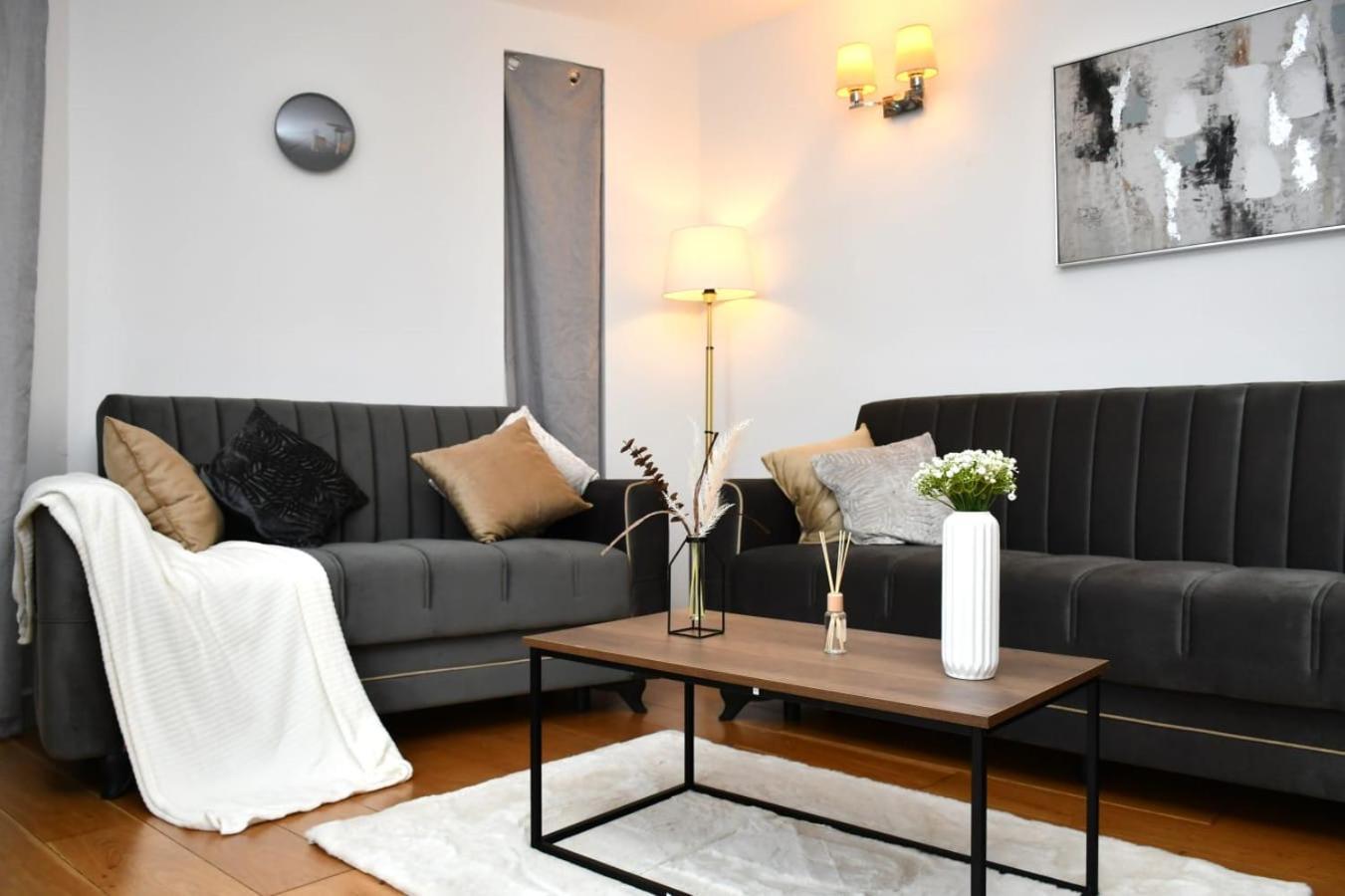 Spacious 2bedroom In Airport Apartamento *
