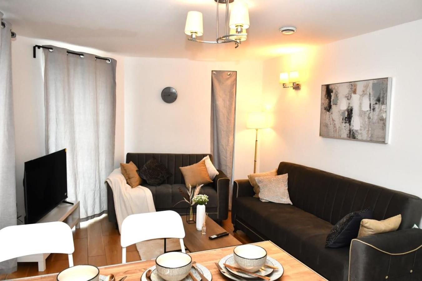 Apartamento Spacious 2bedroom In Airport *