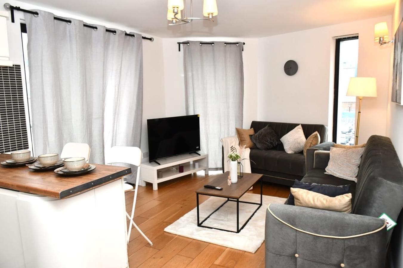 Apartamento Spacious 2bedroom In Airport *